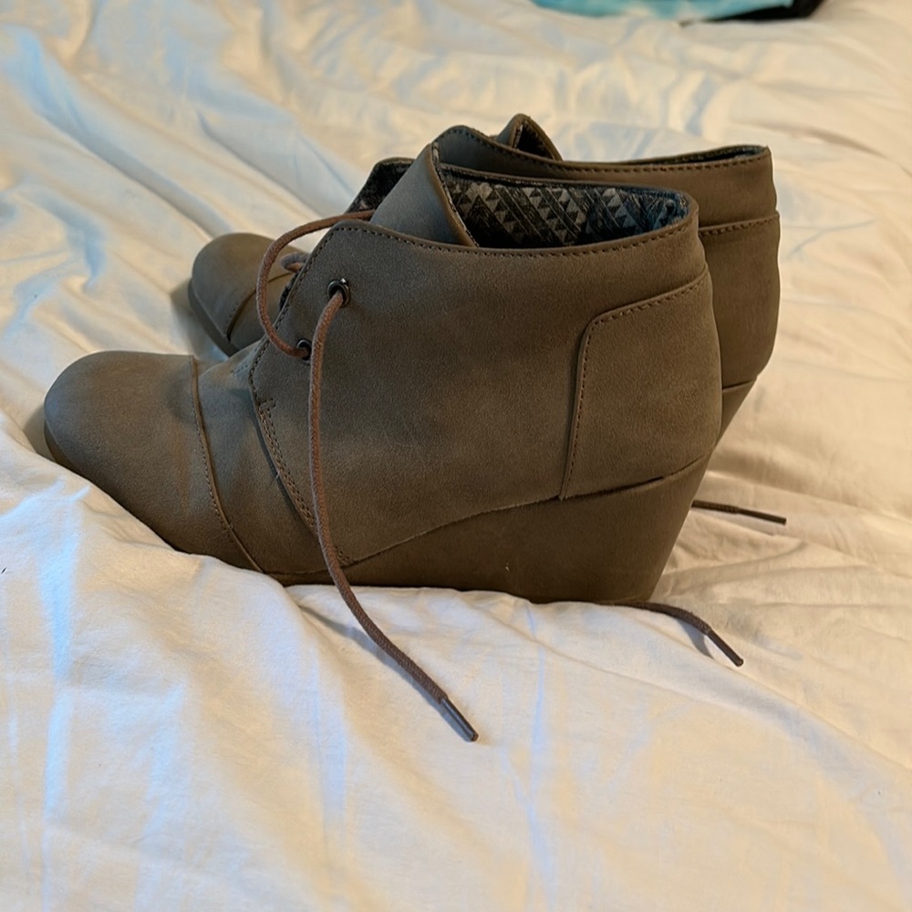 Women’s boot heels